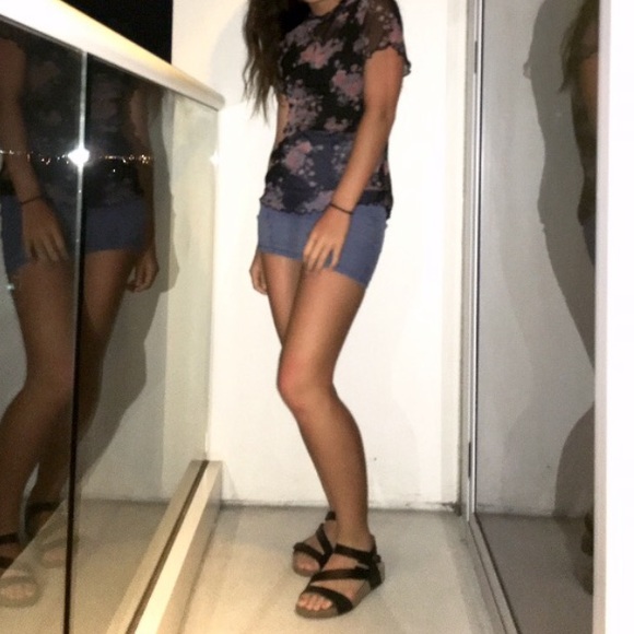 Brandy Melville denim skirt - Picture 3 of 4